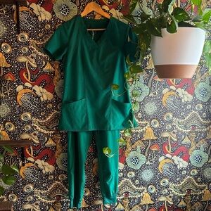 Emerald Breathable Women's Scrub Set